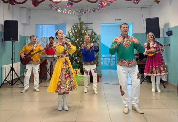С теплом и поздравлениями в Новый год